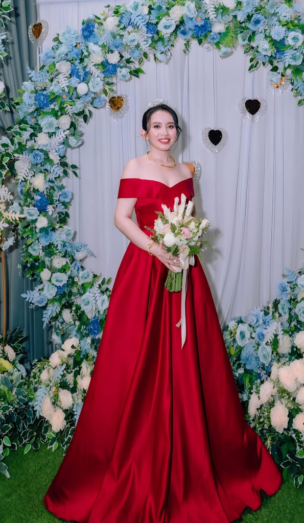 Váy cưới xòe